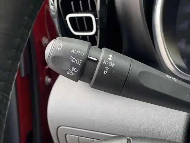 Citroën C3 Aircross bluehdi 120 s&amp;s eat6 shine — photo 17