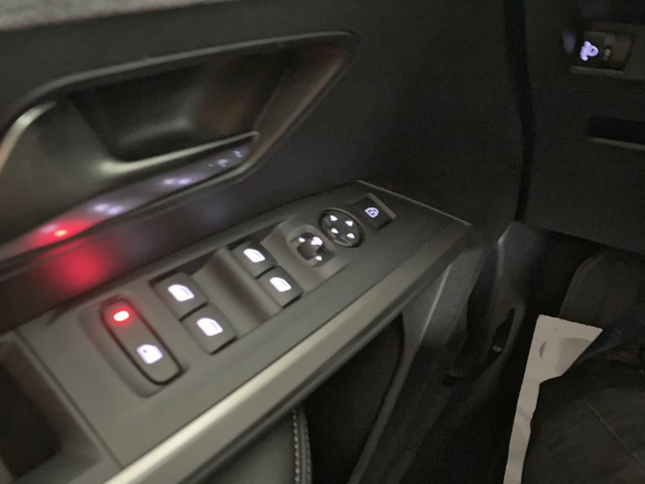 Peugeot 3008 hybrid 145 e-dcs6 allure — photo 20