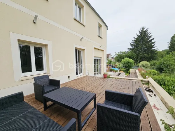 Maison 8 pièces 220 m²