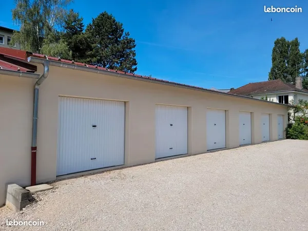 Loue Garage 21m2 avec mezzanine
