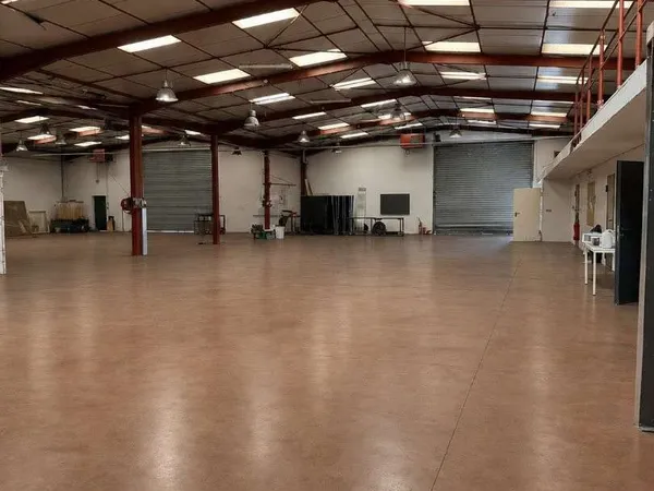 Location entrepôt de 1280m² à Plaisance du Touch