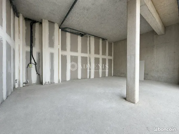 Local commercial 70 m²