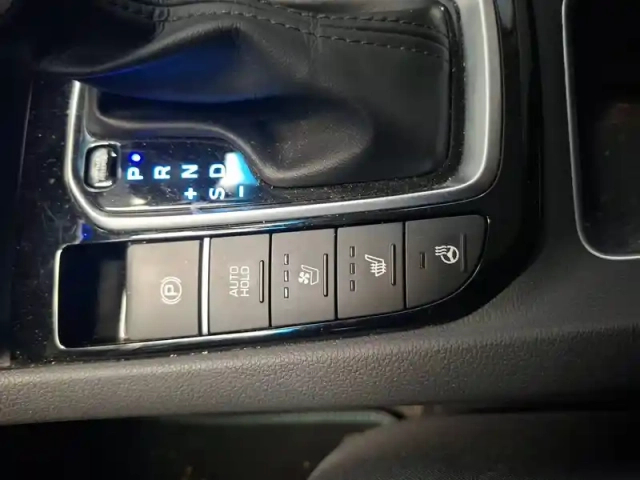 Hyundai Ioniq plug-in 141 ch — photo 63