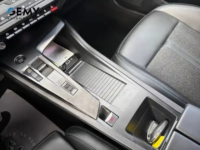 Peugeot 308 phev 180 e-eat8 — photo 39