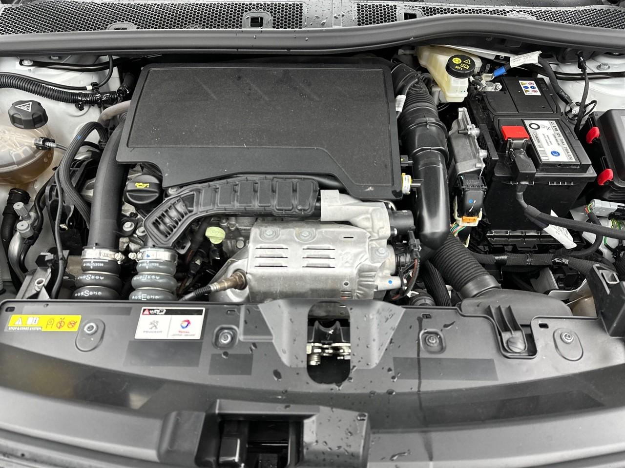 Peugeot 2008 puretech 100 s&s bvm6 style — photo 13