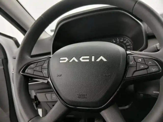 Dacia Sandero 1.0 eco-g 100ch essential — photo 9