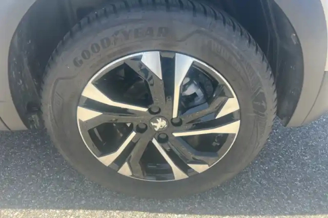 Peugeot 2008 bluehdi 130 s&amp;s eat8 — photo 10