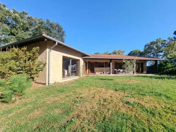 A vendre, maison à LEON, secteur recherché