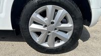 Dacia Sandero 1.0 TCe 90ch Expression CVT — photo 11