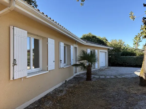 Part loue Maison97 m2 hab + 15 m2 de garage sur Gujan-Mestras , quartier résidentiel , Terrain 550 m