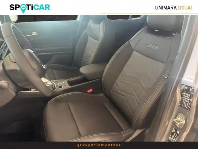 Jeep Avenger 1.2 turbo t3 100ch altitude — photo 9