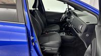 Toyota Yaris 100h Chic 5p — photo 15