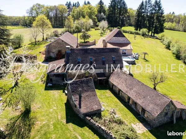 Propriété 10 pièces 257 m²
