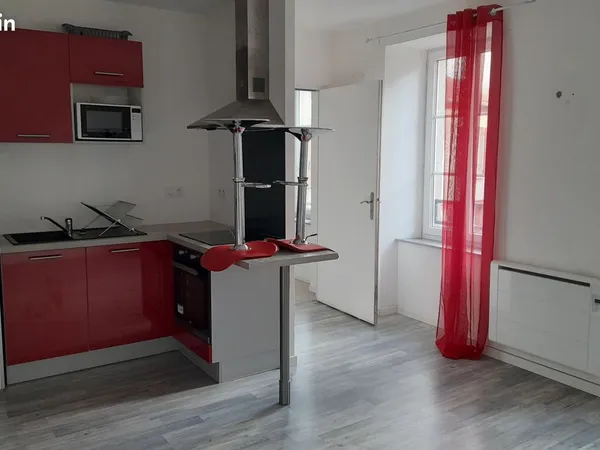 F2 meublé avec garage et charges comprises