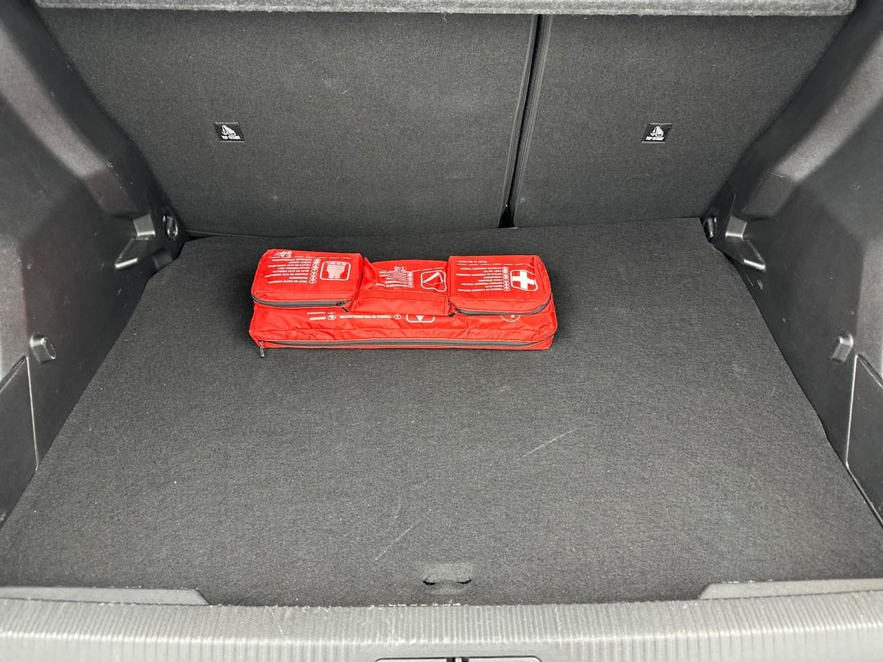 Peugeot 2008 puretech 130 s&s eat8 active pack — photo 6