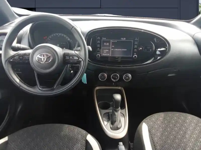 Toyota Aygo X 1.0 vvt-i 72 — photo 10