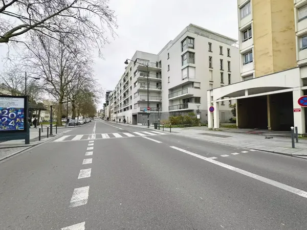 À vendre, un garage fermé(box)