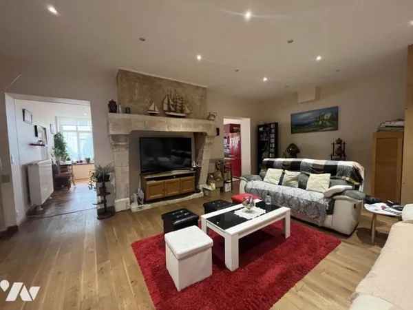 Maison 8 pièces 186 m²