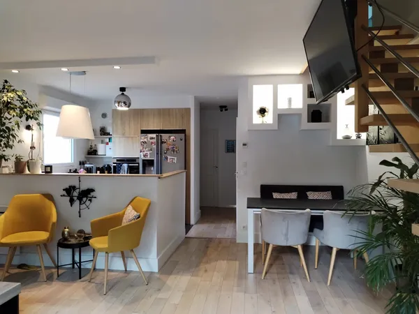BEAU DUPLEX FONCTIONNEL ET LUMINEUX