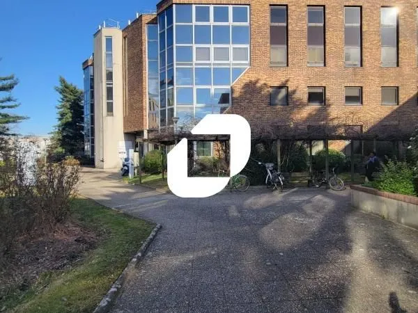 Bureaux 885 m²