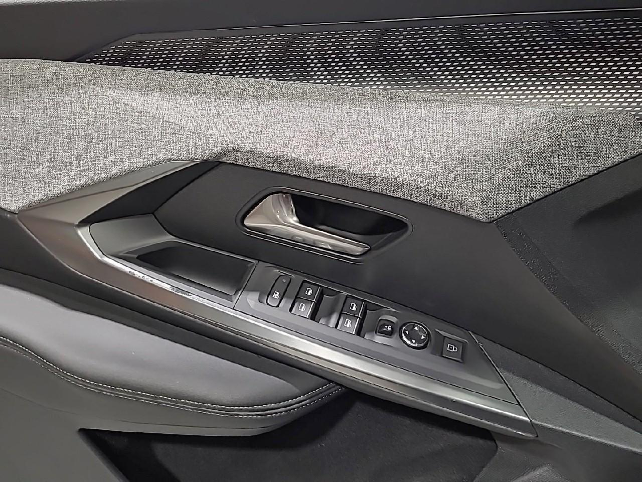 Peugeot 3008 hybrid 136 e-dcs6 gt — photo 25
