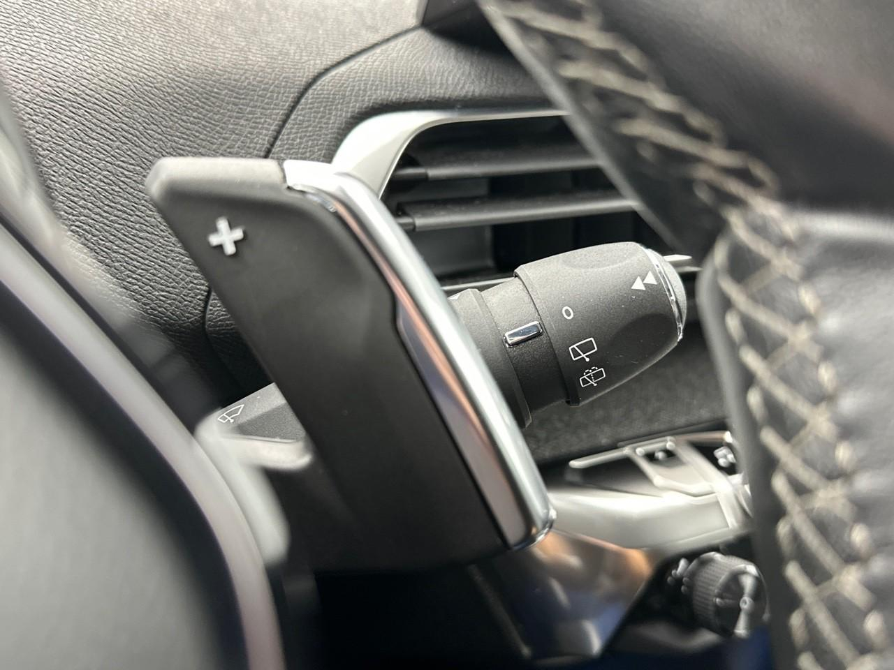 Peugeot 3008 hybrid 225 e-eat8 allure pack — photo 18