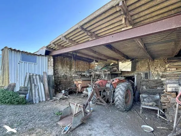 Garage et parking Vente Saint-Sulpice-d'Arnoult 36000€