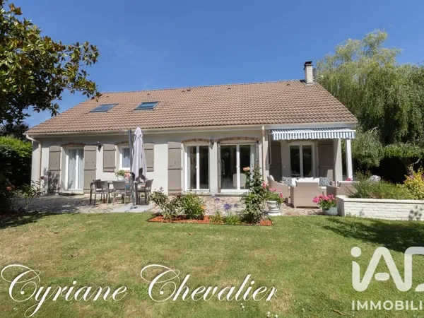 Maison 8 pièces 237 m²