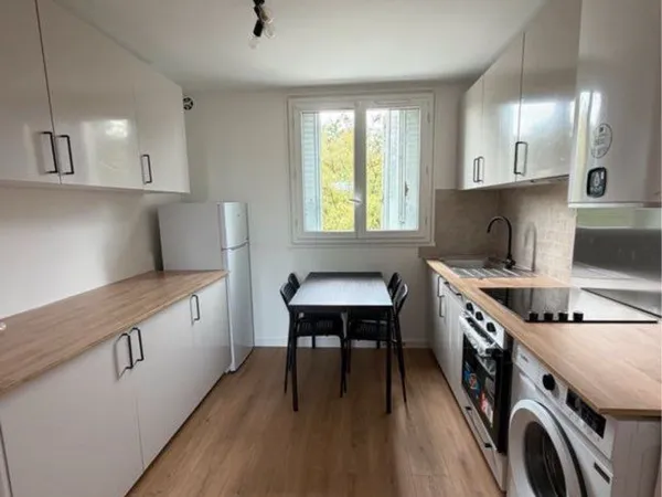 À LOUER - Colocation meublée - 3 chambres