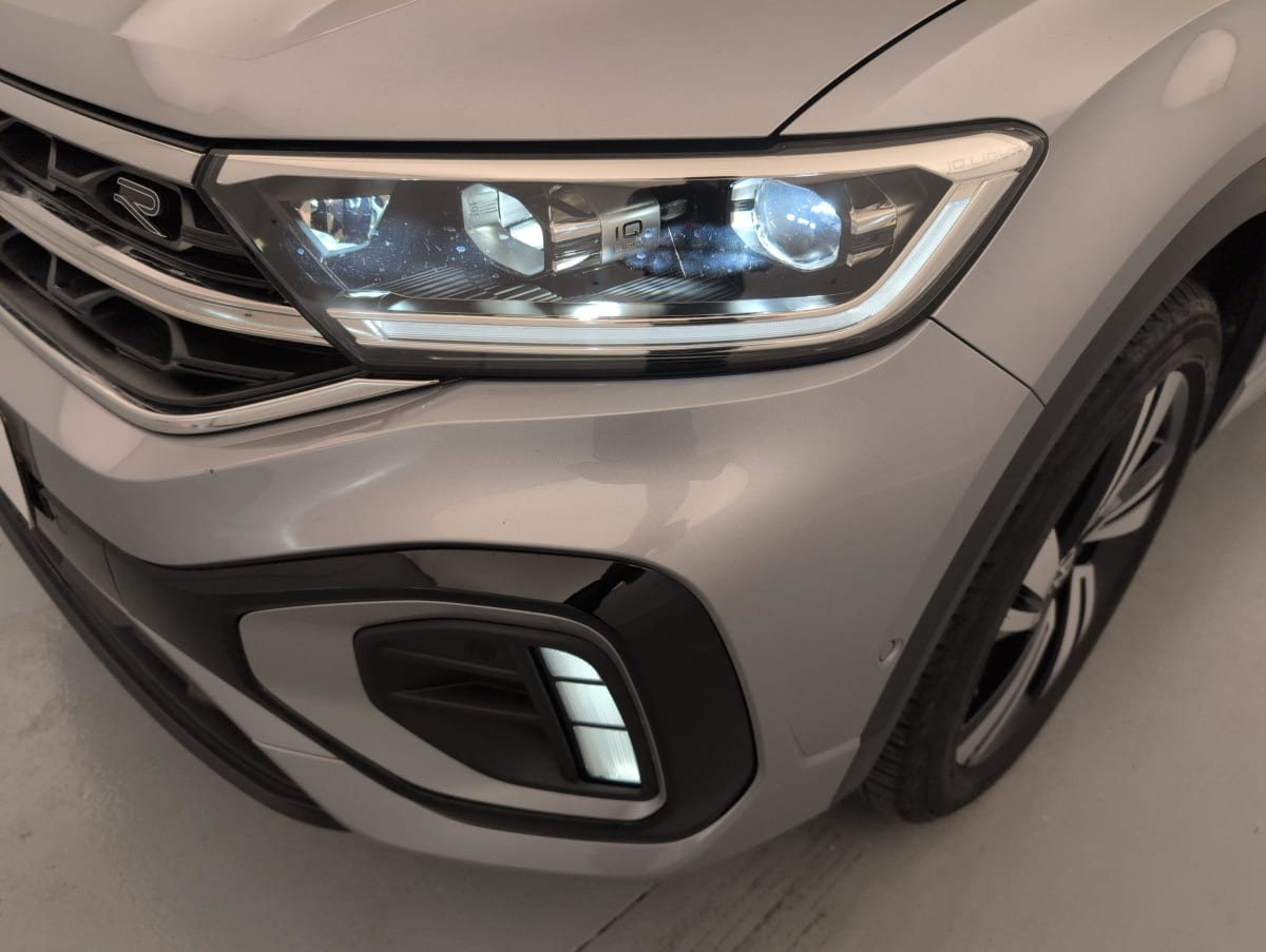 Volkswagen T-Roc — photo 21