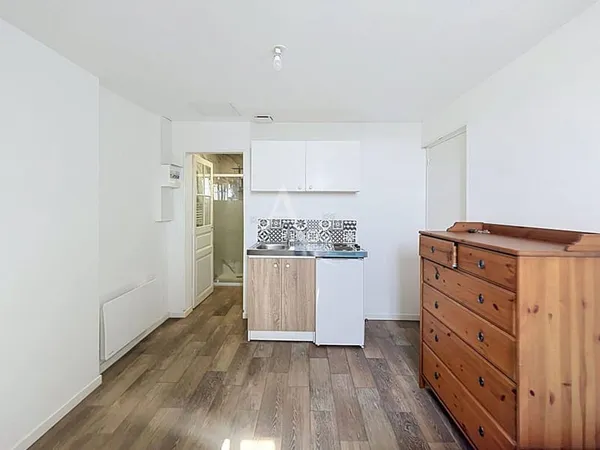 Appartement 1 pièce 14 m²