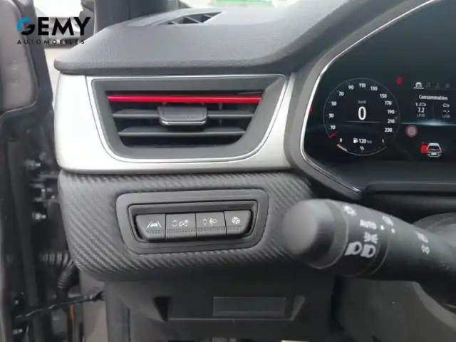 Renault Captur mild hybrid 140 — photo 60