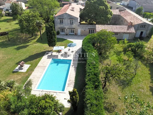 Manoir de caractère en Pierre - Piscine - Parc Arboré