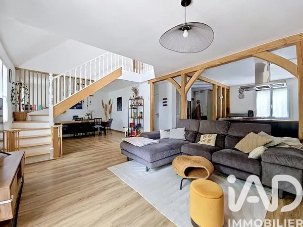 Maison 8 pièces 143 m²