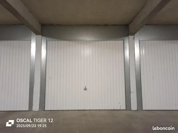 Garage/box 13 m² Bourg En Bresse