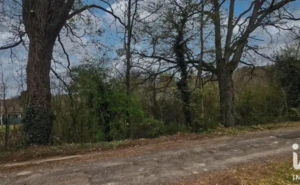 Terrain 4440 m²