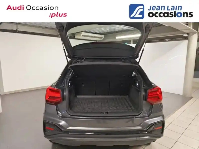 Audi Q2 35 tfsi 150 s tronic 7 — photo 10