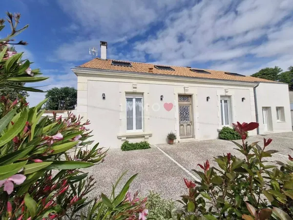 Maison 8 pièces 227 m²