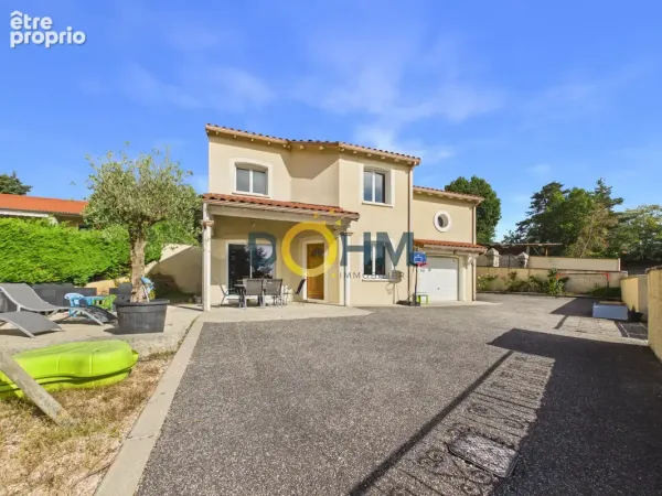 Maison familiale T5 avec jardin clos et exposition sud à Blavozy