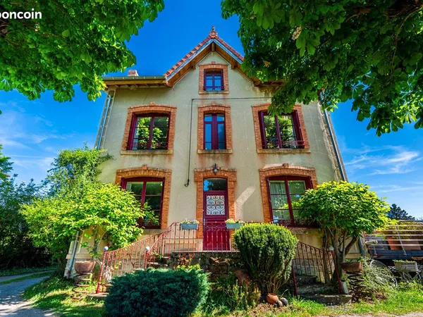 Propriété 14 pièces 374 m²
