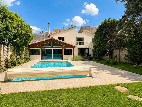 Maison de luxe 5 pièces 170 m²