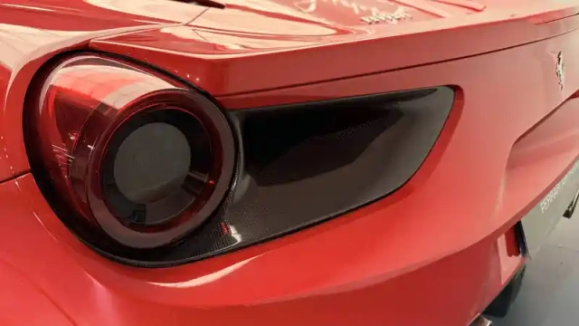 Ferrari 488 4.0 v8 670ch spider — photo 30