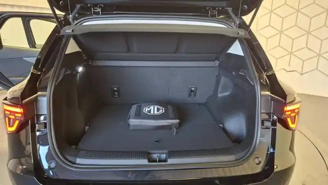 Mg Mgs5 ev 64kwh - 170 kw 2wd — photo 17