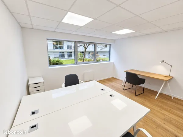 Nantes centre - guist'hau | bureaux 85 m² + terrasse 50 m² + stationnement