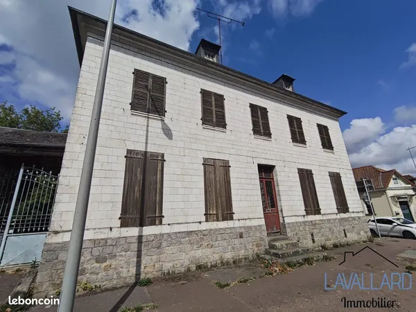 Maison 9 pièces 215 m²