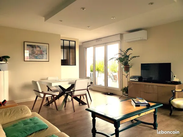 Appartement T3bis avec terrasse 3ème et dernier étage (ascenseur) - 85 m²