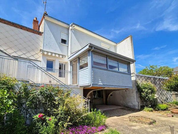 Maison 3 chbres + sous-sol et jardin proche commerces