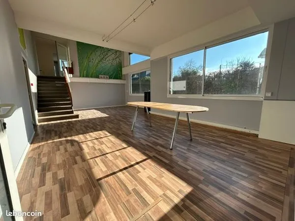 Bureaux, local commercial 113 M2- SEVRIER