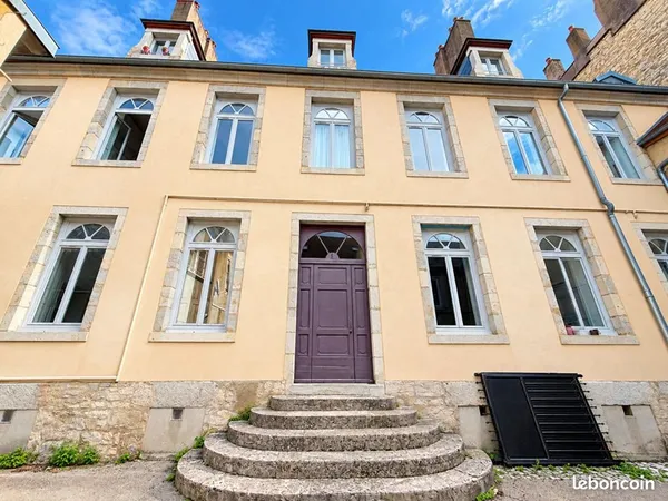 Immeuble 744 m²