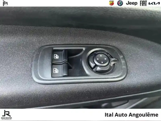 Fiat 500 e 95ch (red) my23 — photo 12